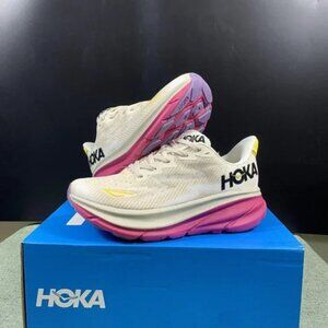 Hoka One Clifton 9 Eggnog/ Blanc De Blanc Women’s Running Shoes Size